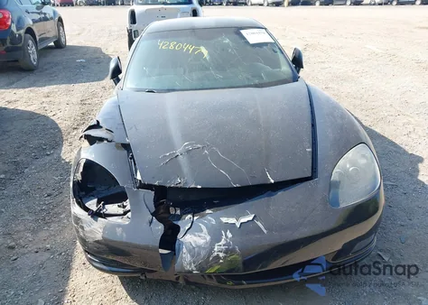 2005 Chevrolet Corvette из США, поврежденный, VIN 1G1YY24UX55124171